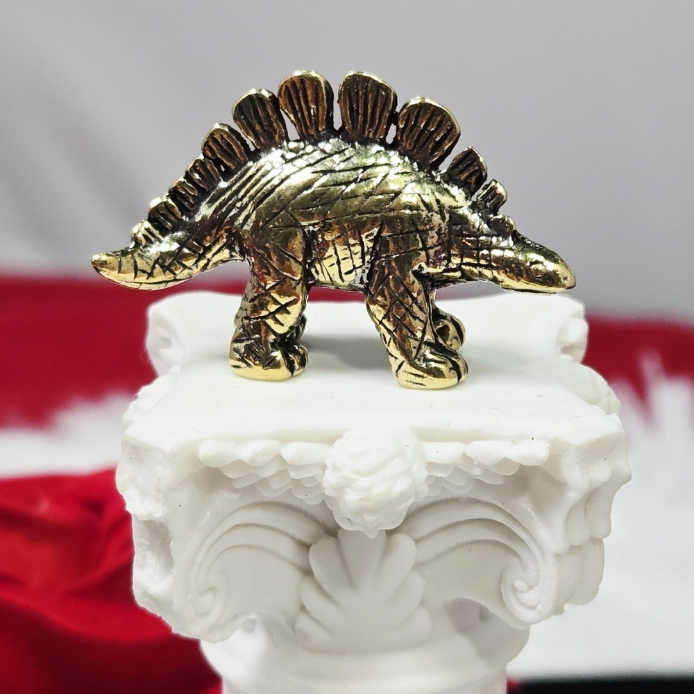 Mini Vintage Brass Stegosaurus Dinosaur Figurine Miniature Collectible Decor NWT